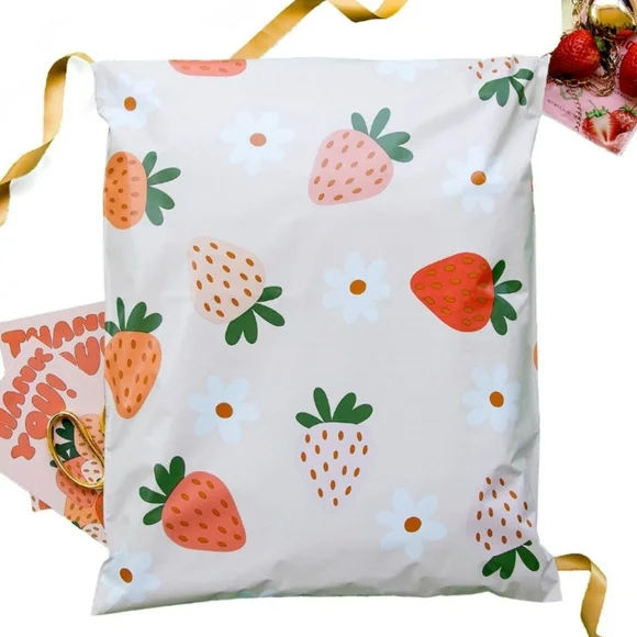 10 ct Strawberry polymailers - Picture 2 of 2